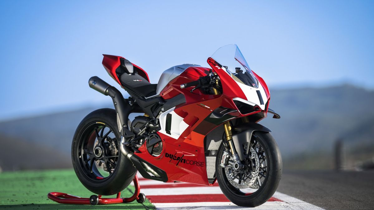 Ducati Panigale V4 R je novinka, která má až 240 koní